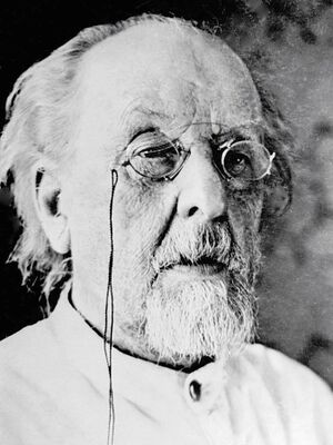 Konstantin Tsiolkovsky 1934.jpg