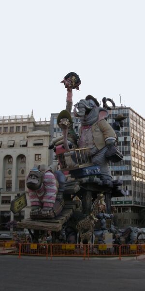 Archiu:2009-Falla del Ayuntamiento .jpg